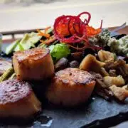 Ecklés Restaurant & Lounge