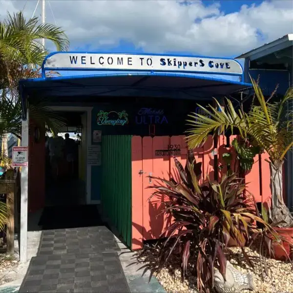 Skipper Cove Bar & Grill